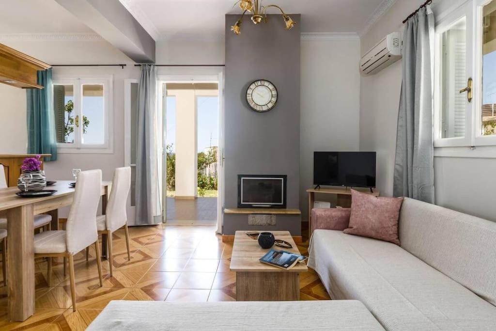 Irene'S House Villa Ласи Екстериор снимка